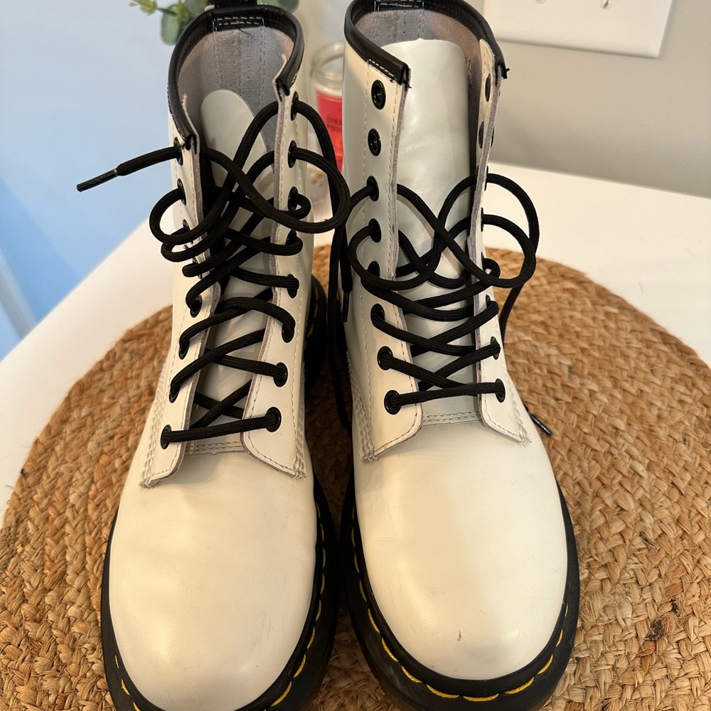 Dr. Martens Casual Combat Boot, White Size women 7